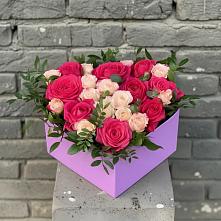 Цветочная композиция из Розы в коробке в Устье Вологодская область
