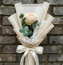 Букет цветов из:  Розы в Устье Вологодская область