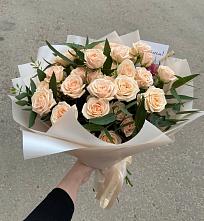 Букет Кремовые розы Латте в Устье Вологодская область