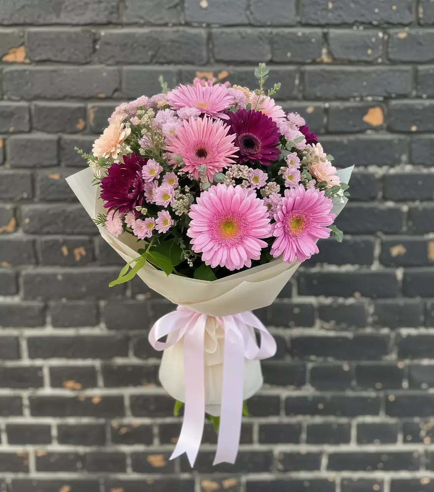 Букет цветов из: Герберы и Хризантемы в Устье Вологодская область