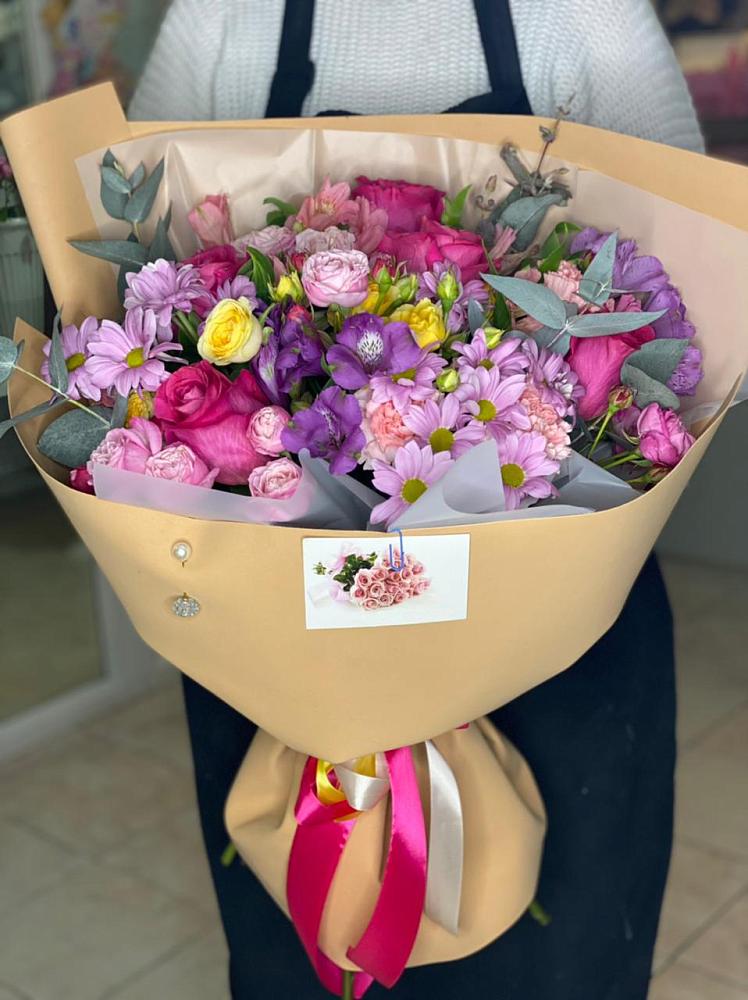 Букет цветов из: Хризантемы, Гвоздики и Альстромерии в Устье Вологодская область