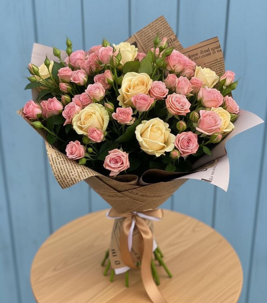 Букет цветов из: Розы в Устье Вологодская область