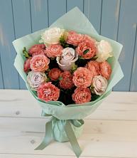 Букет цветов из:  Розы в Устье Вологодская область