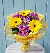 Букет цветов из:  Хризантемы и Герберы в Устье Вологодская область