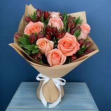 Букет цветов из:  Розы и Альстромерии в Устье Вологодская область