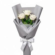 Букет 3 белые розы в Устье Вологодская область