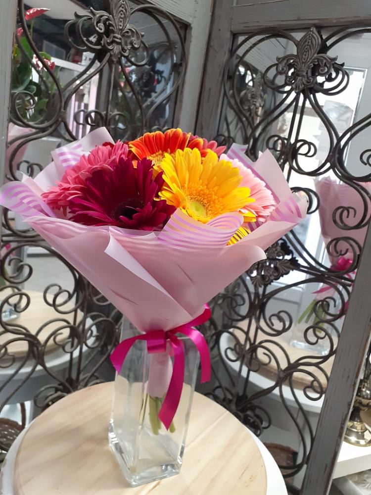 Букет цветов из: Герберы в Устье Вологодская область