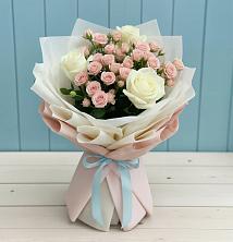 Букет цветов из:  Розы в Устье Вологодская область