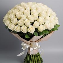 Букет 101 беля роза Белоснежка в Устье Вологодская область