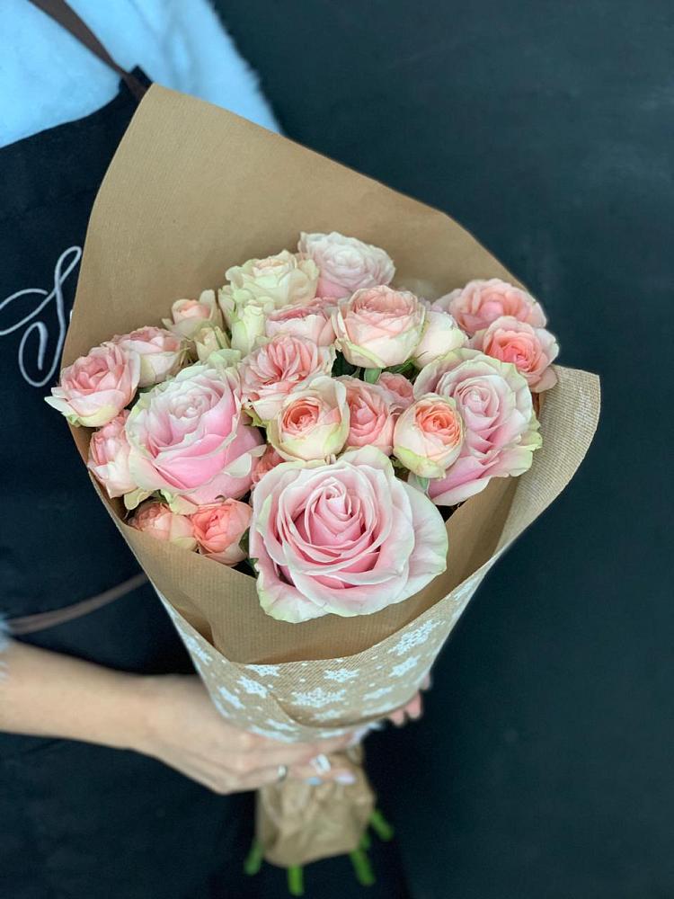 Букет цветов из: Хризантемы и Розы в Устье Вологодская область