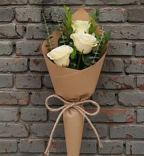 Букет цветов из:  Розы в Устье Вологодская область
