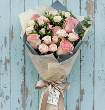 Букет цветов из:  Розы в Устье Вологодская область