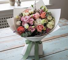 Букет цветов из:  Розы, Лизиантусы и Гвоздики #REPLACE_PRED# Устье Вологодская область