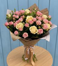 Букет цветов из:  Розы в Устье Вологодская область