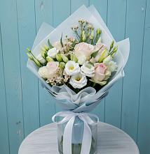 Букет цветов из:  Розы и Лизиантусы в Устье Вологодская область