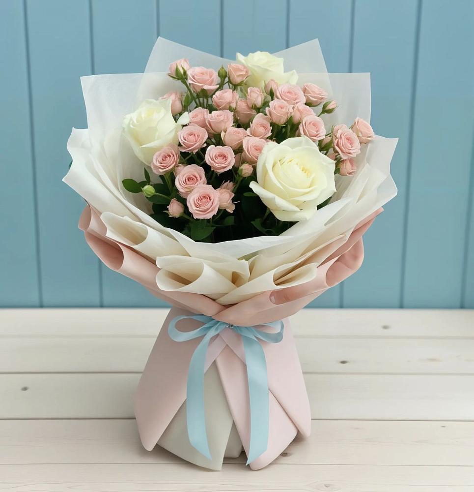 Букет цветов из: Розы в Устье Вологодская область