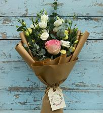 Букет цветов из:  Розы и Лизиантусы в Устье Вологодская область