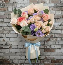 Букет цветов из:  Розы, Лизиантусы и Гвоздики #REPLACE_PRED# Устье Вологодская область